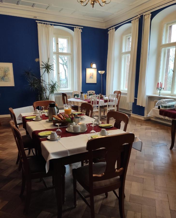 Herrenhaus Schmoelen Gbr Bennewitz エクステリア 写真