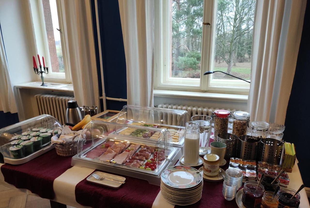 Herrenhaus Schmoelen Gbr Bennewitz エクステリア 写真